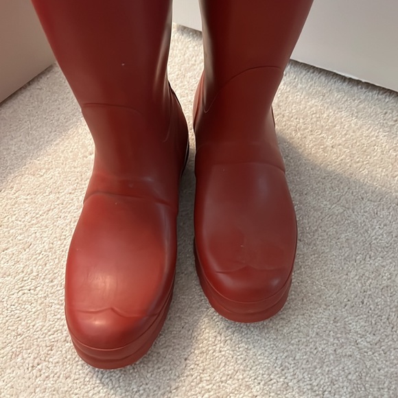 Red Hunter rain boots - Picture 9 of 16